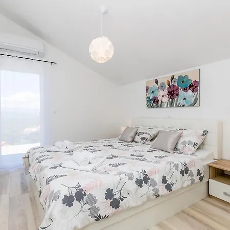 Vila House San Michele Vrh (Krk)